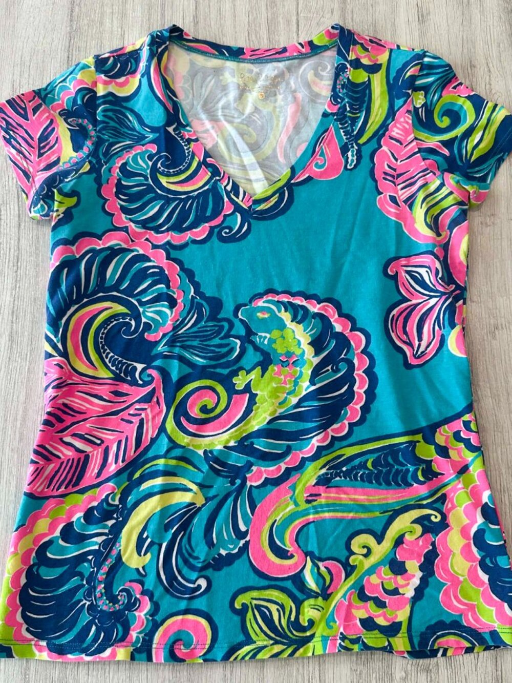 Lilly Pulitzer Private Island Tropical V Neck Knit Colorful Coastal Shirt Sz Sm